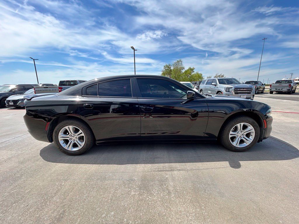 Used 2021 Dodge Charger SXT w/ Leather Interior Group RWD image 4