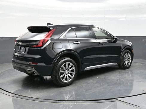 Certified 2022 Cadillac XT4 Premium Luxury w/ Enhanced Visibility Package image 7