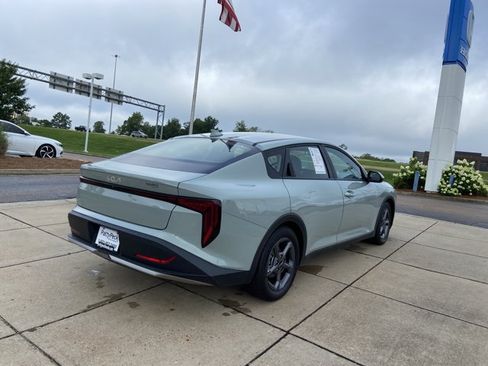 Used 2025 Kia K4 FWD image 11