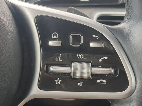Used 2021 Mercedes-Benz GLE 350 4MATIC image 25