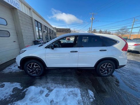 Used 2016 Honda CR-V SE image 4