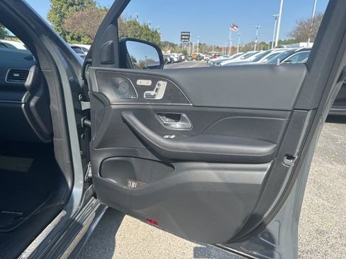 New 2026 Mercedes-Benz GLS 450 4MATIC image 39