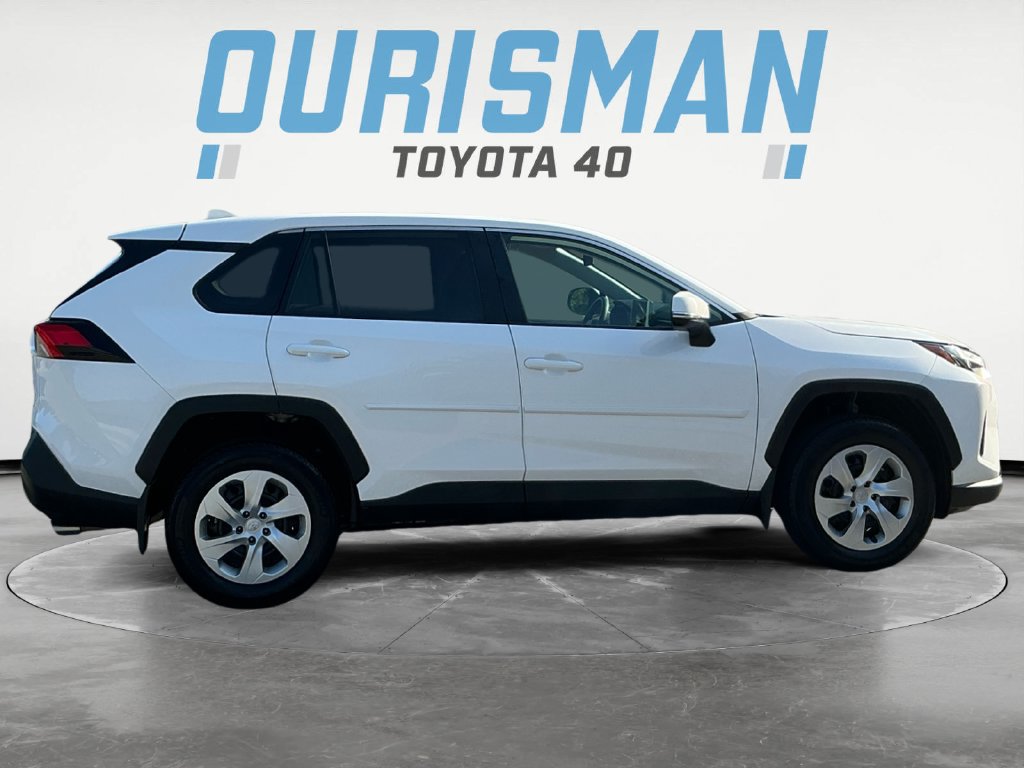 Used 2025 Toyota RAV4 LE AWD/4WD image 8