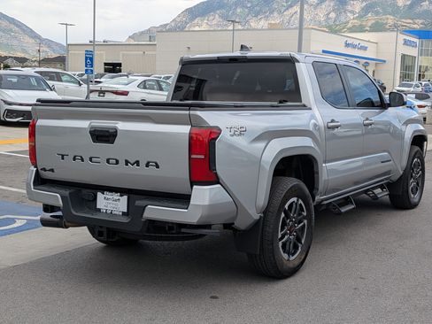 Used 2024 Toyota Tacoma TRD Sport AWD/4WD image 3