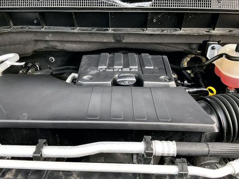 Used 2024 Chevrolet Silverado 1500 LT AWD/4WD image 31