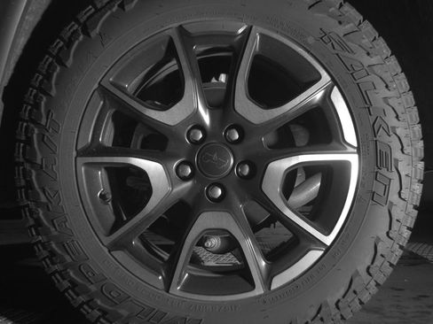 Used 2025 Jeep Compass Trailhawk AWD/4WD image 13