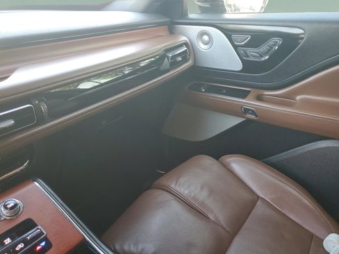 Used 2021 Lincoln Aviator Grand Touring w/ Equipment Group 302A AWD/4WD image 24