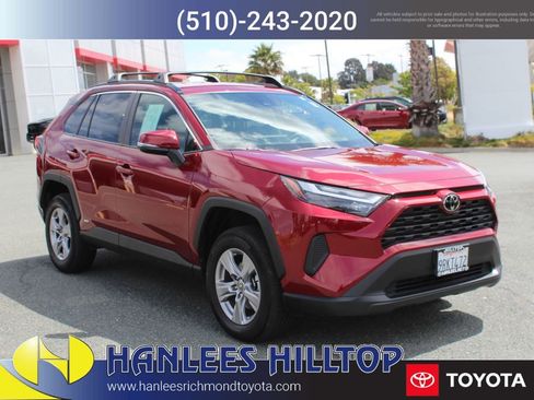 Used 2025 Toyota RAV4 XLE AWD/4WD image 5