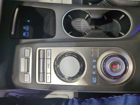 Certified 2025 Genesis GV70 3.5T Sport AWD/4WD image 21