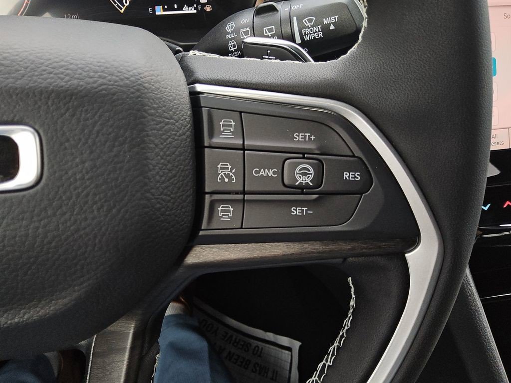 New 2026 Jeep Grand Cherokee Altitude RWD image 27