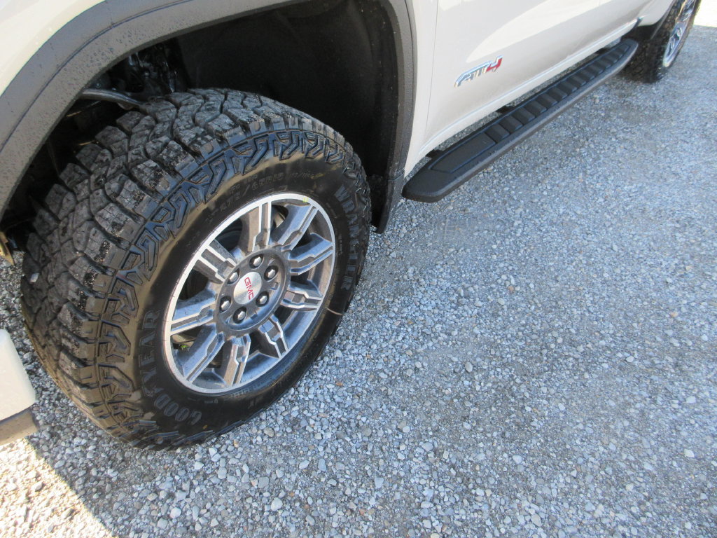 New 2026 GMC Sierra 1500 AT4 w/ AT4 Premium Package AWD/4WD image 12