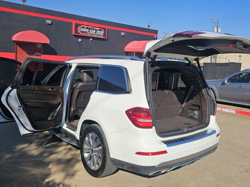 Used 2018 Mercedes-Benz GLS 450 4MATIC w/ Premium Package image 19