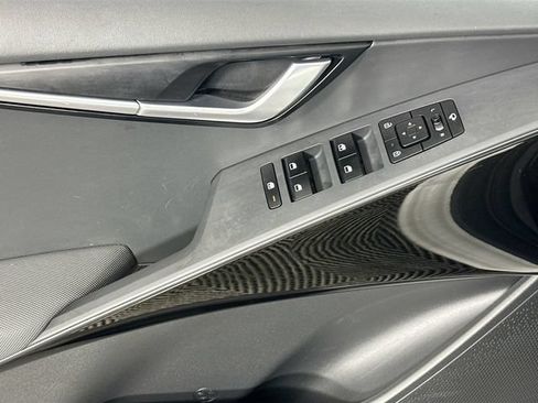 Used 2023 Kia Niro EX Touring FWD image 26