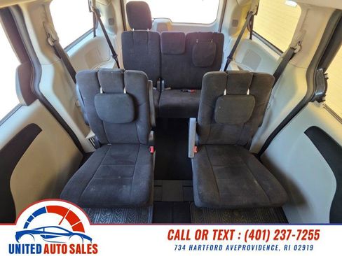 Used 2014 Dodge Grand Caravan American Value Package w/ UConnect Hands-Free Group FWD image 19