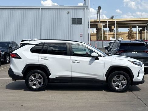 Used 2025 Toyota RAV4 XLE FWD image 3