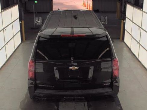 Used 2018 Chevrolet Suburban LT image 5