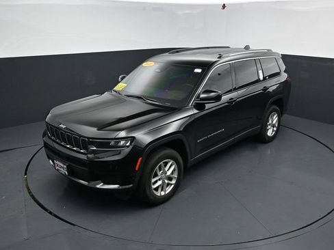 Used 2022 Jeep Grand Cherokee L Laredo w/ Luxury Tech Group I AWD/4WD image 45