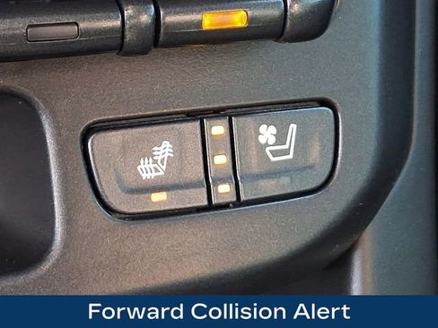 Used 2021 GMC Canyon Denali image 30