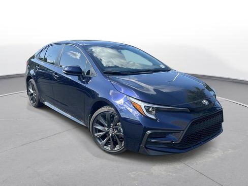 Certified 2026 Toyota Corolla SE FWD image 4