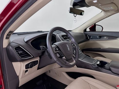 Used 2020 Lincoln Nautilus Reserve w/ Equipment Group 201A image 10