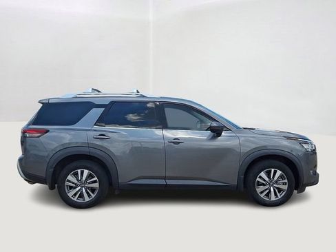Used 2022 Nissan Pathfinder SL AWD/4WD image 7