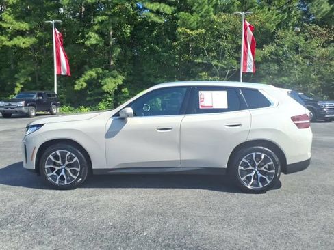 Used 2026 BMW X3 xDrive30i w/ Premium Package AWD/4WD image 3
