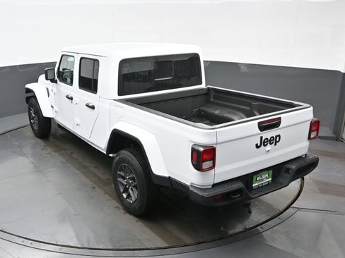 New 2026 Jeep Gladiator Sport AWD/4WD image 23