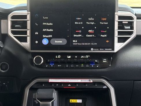 Used 2022 Toyota Tundra Limited w/ Power Package AWD/4WD image 18