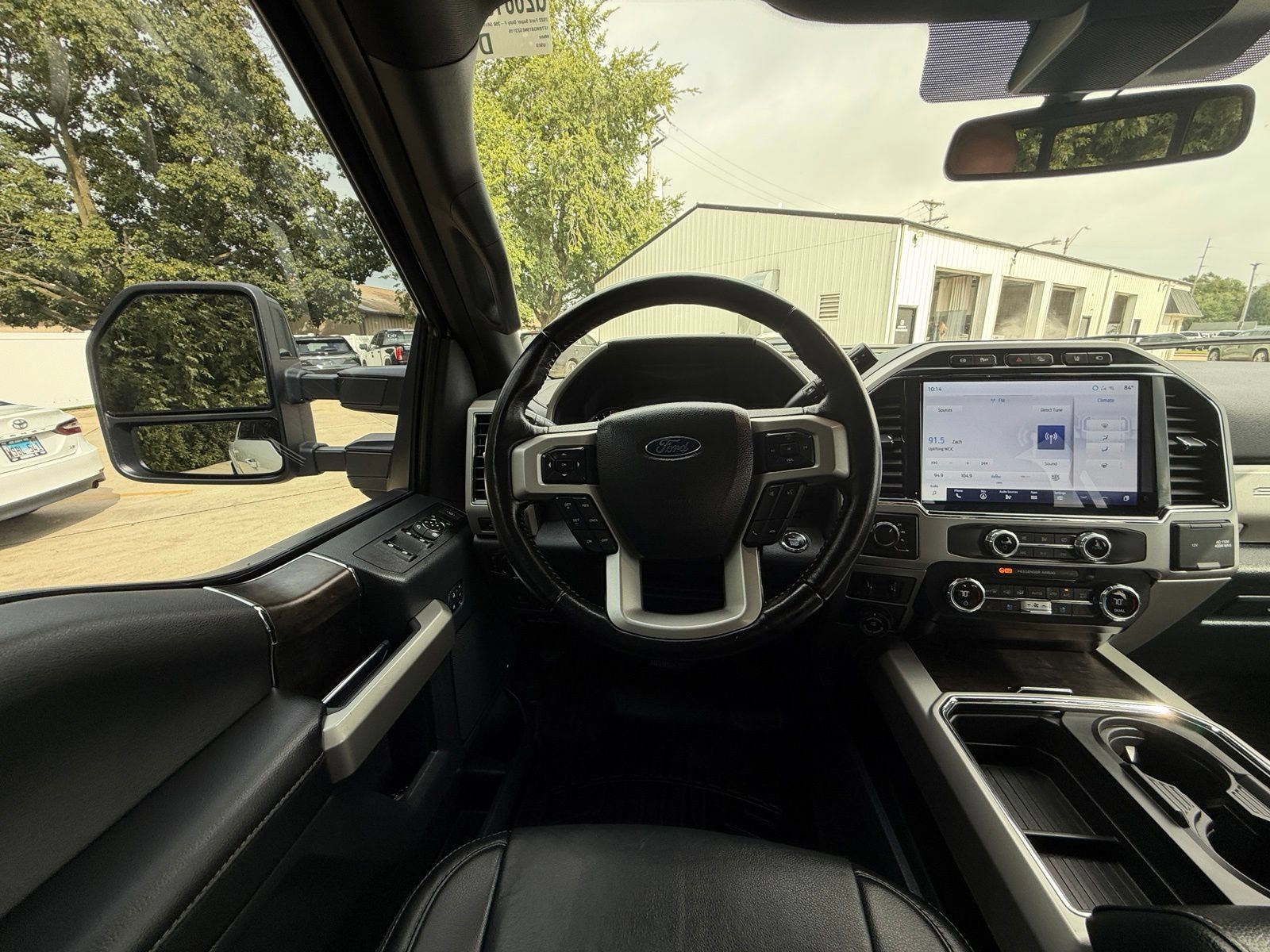 Used 2022 Ford F350 Lariat w/ Tremor Off-Road Package AWD/4WD image 2