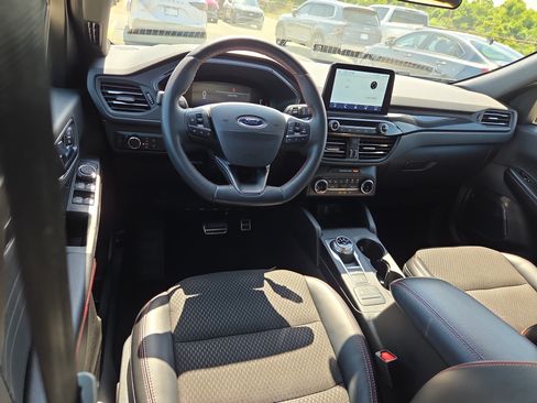 Used 2024 Ford Escape ST-Line AWD/4WD image 8
