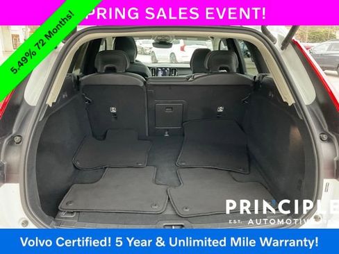 Certified 2025 Volvo XC60 B5 Core image 26