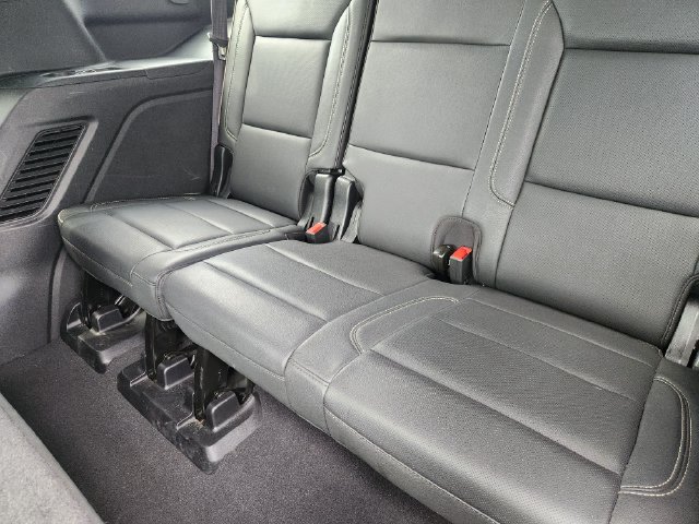 Used 2024 GMC Yukon SLT AWD/4WD image 32