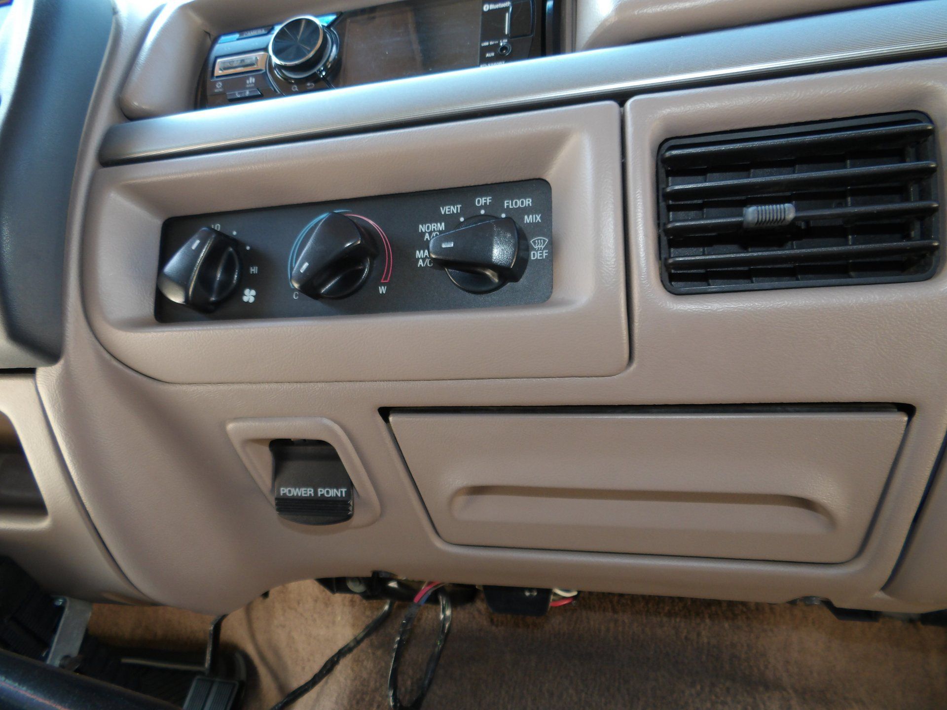 Used 1995 Ford F250 4x4 Regular Cab image 97
