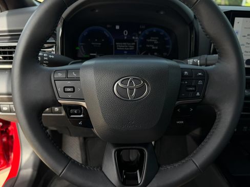 Used 2026 Toyota Camry XSE FWD image 21