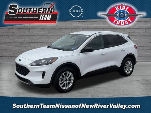 Used 2022 Ford Escape SE AWD/4WD image 1