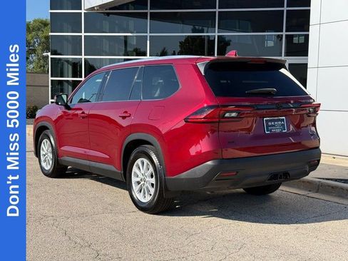 Used 2025 Toyota Grand Highlander AWD image 5