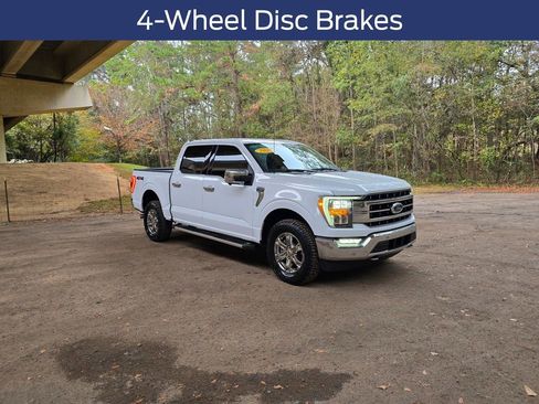 Used 2023 Ford F150 Lariat w/ Trailer Tow Package image 12