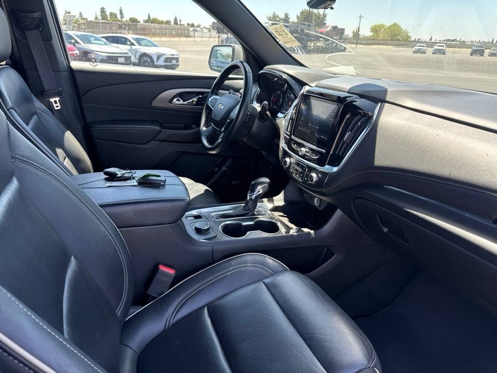 Used 2023 Chevrolet Traverse Premier AWD/4WD image 9