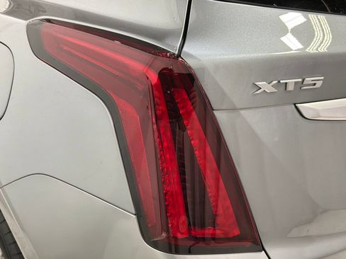 Used 2024 Cadillac XT5 Premium Luxury w/ Technology Package AWD/4WD image 29