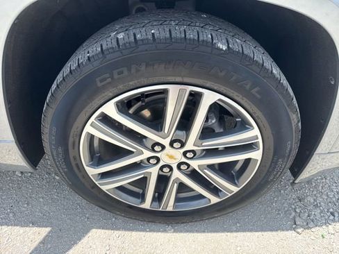 Used 2023 Chevrolet Traverse High Country w/ LPO, Floor Liner Package FWD image 32