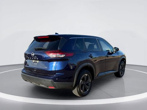 Used 2025 Nissan Rogue SV AWD/4WD image 5
