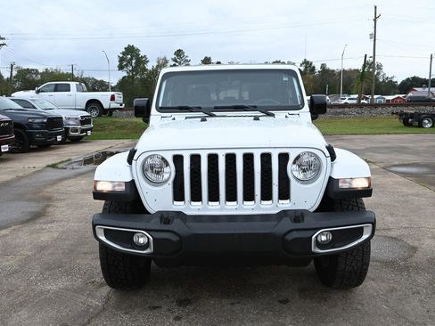 Used 2023 Jeep Gladiator Overland image 5