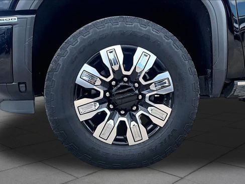 Used 2024 GMC Sierra 2500 Denali w/ Denali Reserve Package AWD/4WD image 11