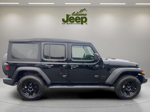 Used 2022 Jeep Wrangler Unlimited Sport AWD/4WD image 13
