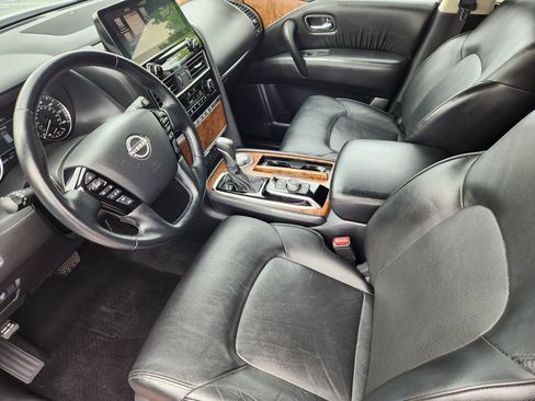 Used 2024 Nissan Armada SL w/ Captain's Chairs Package AWD/4WD image 10