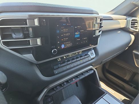 Used 2025 Toyota Sequoia SR5 AWD/4WD image 17