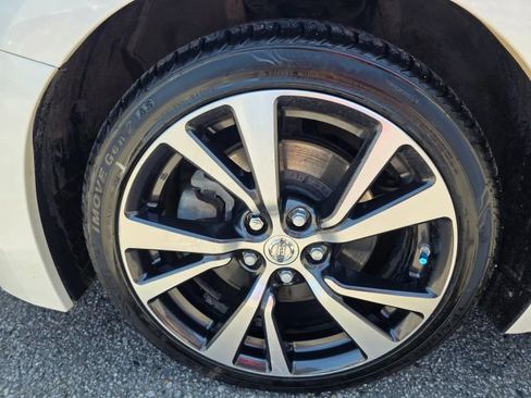 Used 2016 Nissan Maxima 3.5 SL FWD image 9