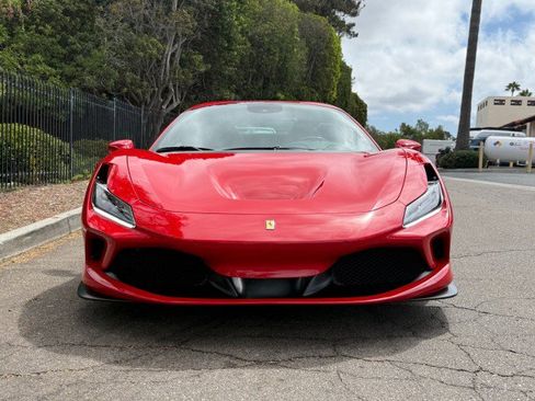 Used 2021 Ferrari F8 Tributo RWD image 7