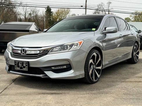 Used 2017 Honda Accord EX-L image 7