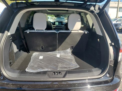 New 2026 Lincoln Aviator 2WD image 17